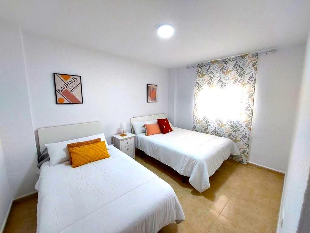 Parana Center Apartment Севилья Экстерьер фото